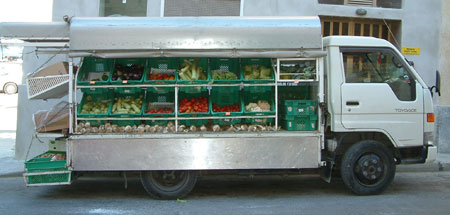 Mobile fruit and vegetable shop